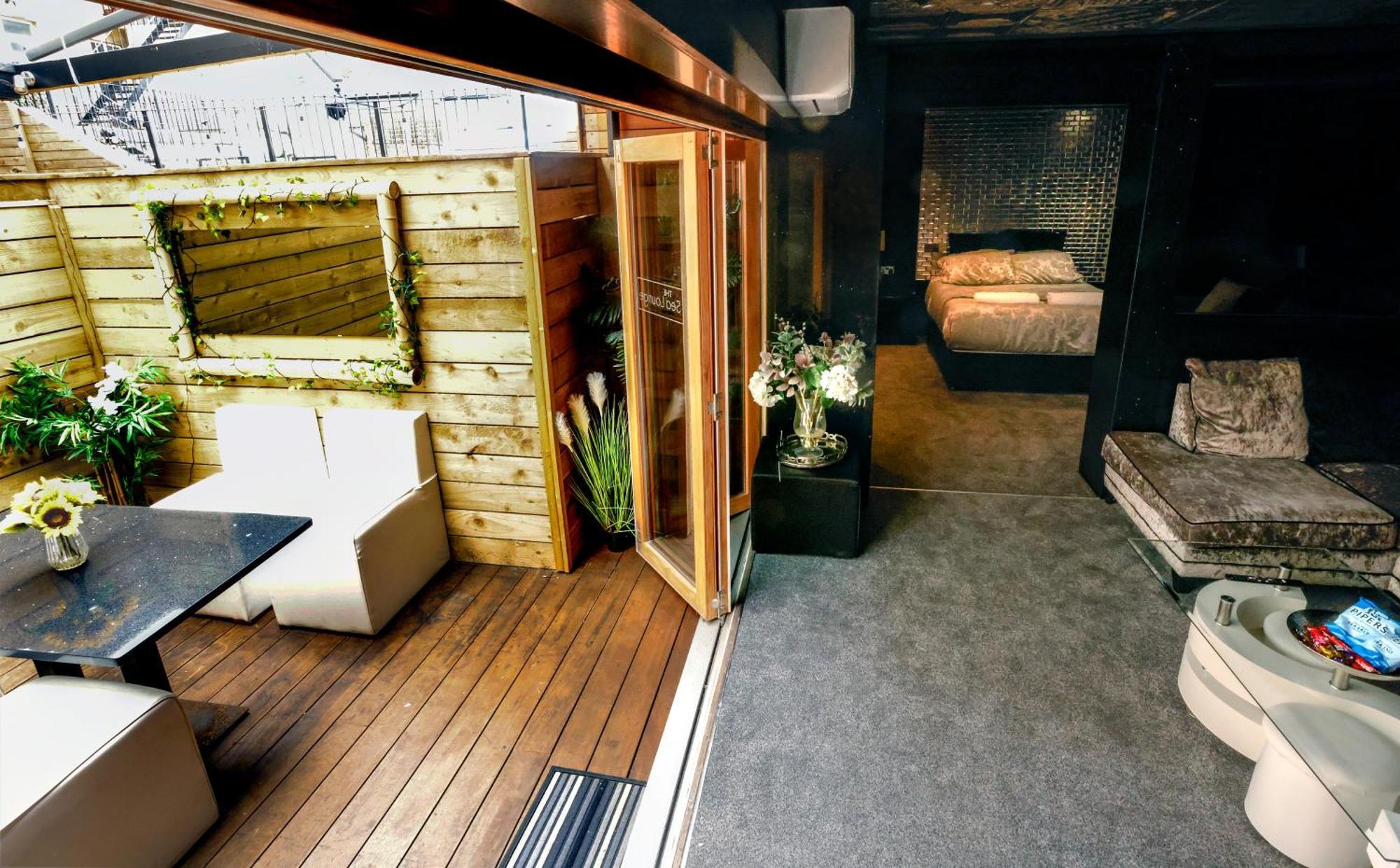 The Sea Lounge Accomodation Бродстеърс Екстериор снимка